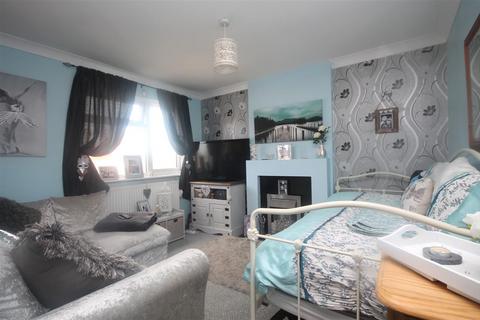 67 Camellia Crescent, Clacton-on-sea, CO16 7EU