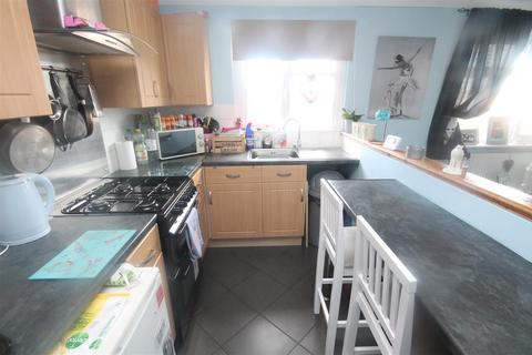 67 Camellia Crescent, Clacton-on-sea, CO16 7EU