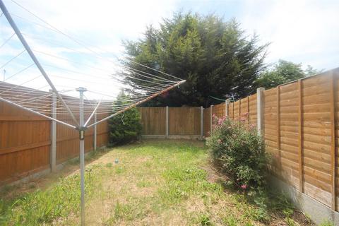 67 Camellia Crescent, Clacton-on-sea, CO16 7EU