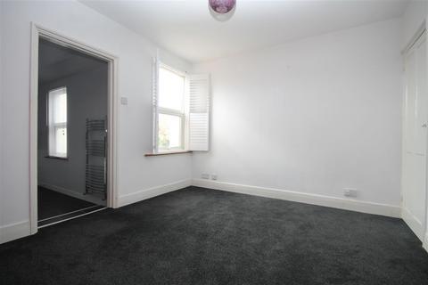 28 Crossfield Road, Clacton-on-sea, CO15 3QT