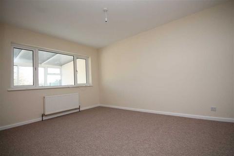 51 Cypress Close, Clacton-on-sea, CO15 4RB