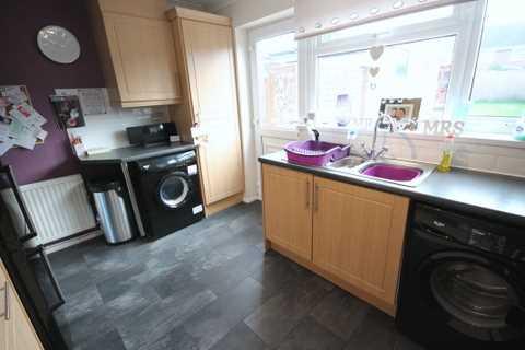 17 Becontree Close, Clacton-on-sea, CO15 4UR