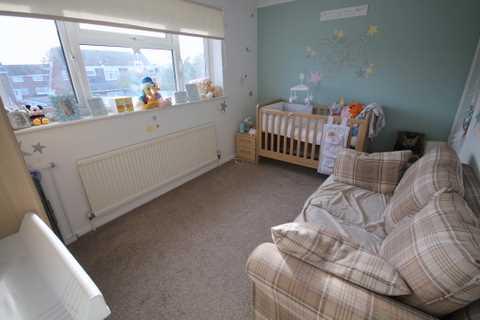 17 Becontree Close, Clacton-on-sea, CO15 4UR