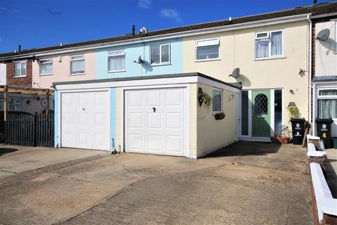 6 Almond Close, Clacton-on-sea, CO15 2BW