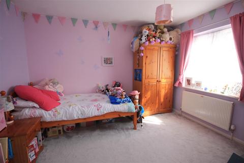 6 Almond Close, Clacton-on-sea, CO15 2BW