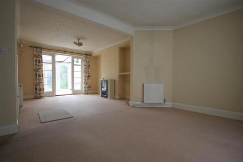 35 Branston Road, Clacton-on-sea, CO15 3HE