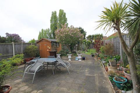 35 Branston Road, Clacton-on-sea, CO15 3HE