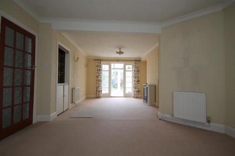 35 Branston Road, Clacton-on-sea, CO15 3HE