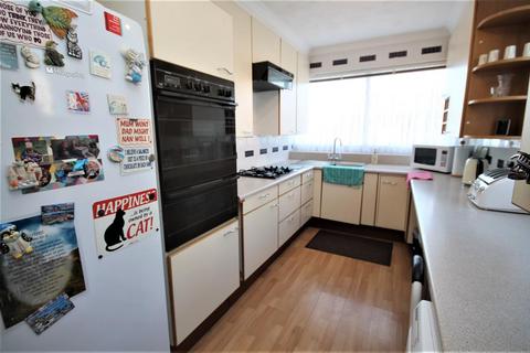 33 Crossways, Jaywick, Clacton-on-sea, CO15 2NB