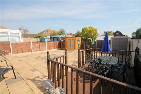 20 Boleyn Way, Jaywick, Clacton-on-sea, CO15 2NZ
