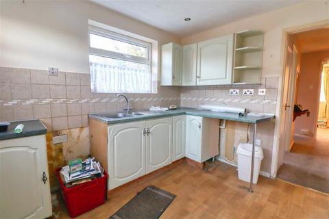 16 Bonham Close, Clacton-on-sea, CO15 4AZ
