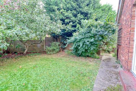 16 Bonham Close, Clacton-on-sea, CO15 4AZ