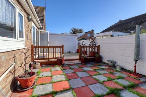 47 Crossways, Jaywick, Clacton-on-sea, CO15 2NB