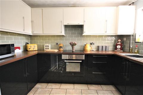 27 Elthorne Park, Clacton-on-sea, CO16 7HW