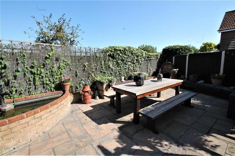 27 Elthorne Park, Clacton-on-sea, CO16 7HW