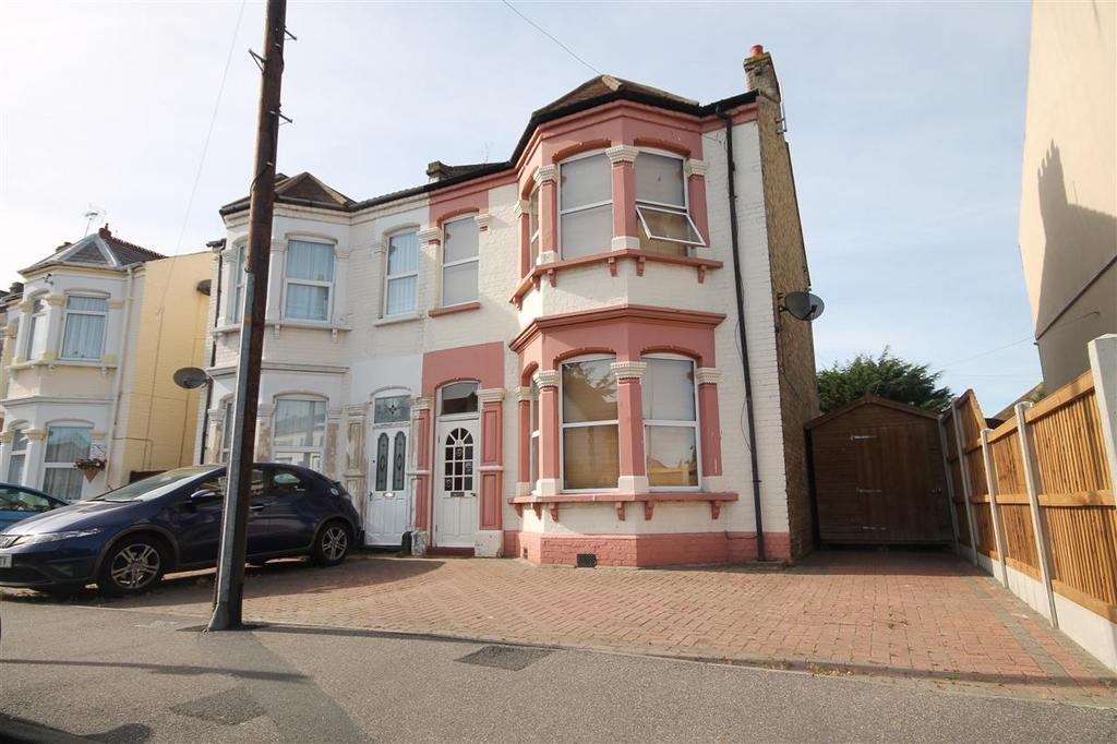 Clacton on Sea CO15 4 bed house for sale £229,995