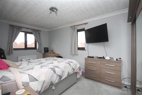 25 Elthorne Park, Clacton-on-sea, CO16 7HW