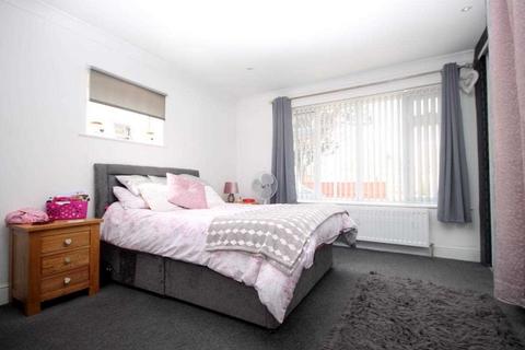 28 Cottage Grove, Clacton-on-sea, CO16 8DH