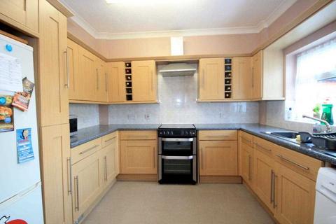 24 Coronation Road, Clacton-on-sea, CO15 3HG