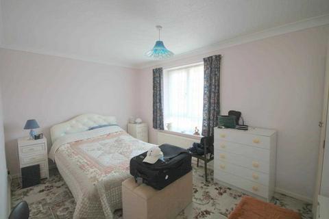 24 Reigate Avenue, Clacton-on-sea, CO16 8FB