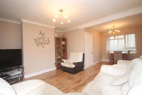 24 Crown Road, Clacton-on-sea, CO15 1AT