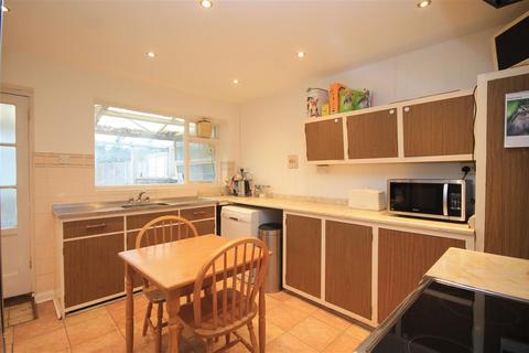 24 Crown Road, Clacton-on-sea, CO15 1AT