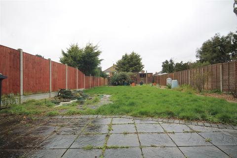 24 Crown Road, Clacton-on-sea, CO15 1AT