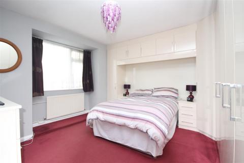 24 Crown Road, Clacton-on-sea, CO15 1AT