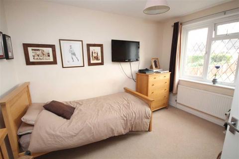 31 Burrs Road, Clacton-on-sea, CO15 4LD