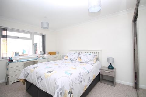 8 Blake Drive, Clacton-on-sea, CO16 8ED