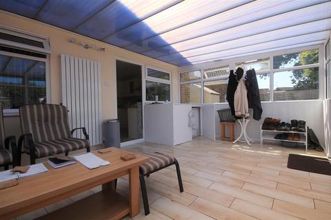 8 Blake Drive, Clacton-on-sea, CO16 8ED