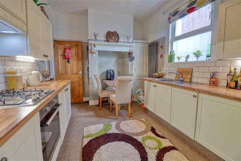 21 Beaconsfield Road, Clacton-on-sea, CO15 6BU