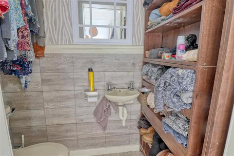 21 Beaconsfield Road, Clacton-on-sea, CO15 6BU