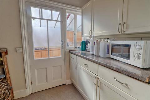 21 Beaconsfield Road, Clacton-on-sea, CO15 6BU