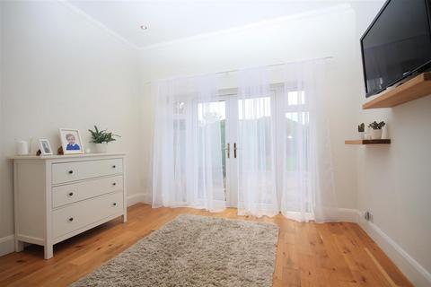 11 Coronation Road, Clacton-on-sea, CO15 3HG