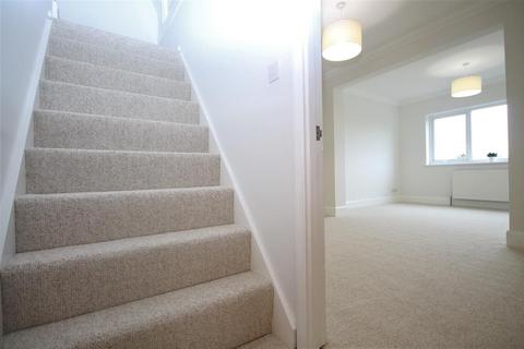 11 Coronation Road, Clacton-on-sea, CO15 3HG