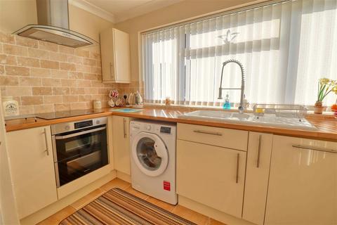 35 Crome Road, Clacton-on-sea, CO16 8YG
