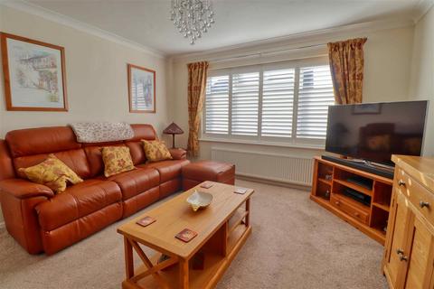 35 Crome Road, Clacton-on-sea, CO16 8YG