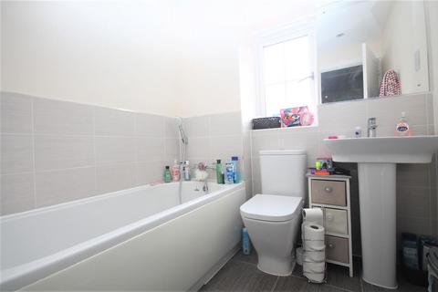 63 Cross Road, Clacton-on-sea, CO16 8GD