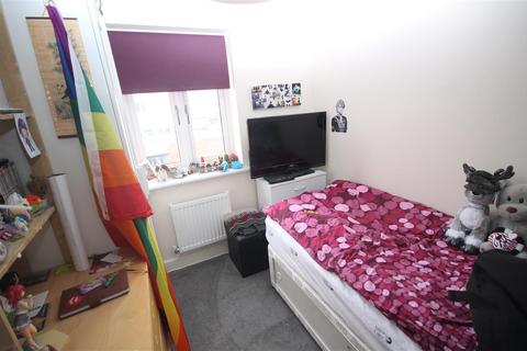 63 Cross Road, Clacton-on-sea, CO16 8GD