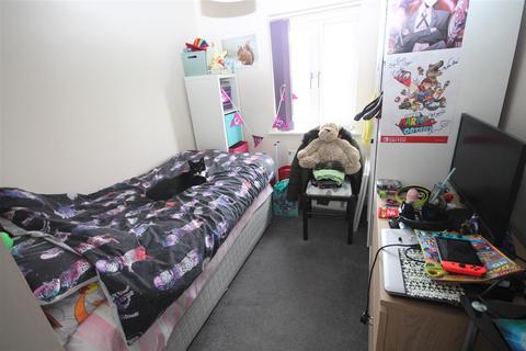 63 Cross Road, Clacton-on-sea, CO16 8GD