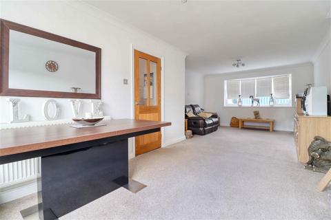 20 Cotman Road, Clacton-on-sea, CO16 8YB