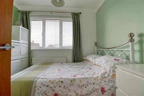 20 Cotman Road, Clacton-on-sea, CO16 8YB