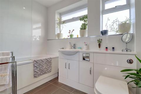 20 Cotman Road, Clacton-on-sea, CO16 8YB