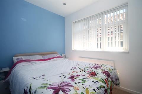6 Boleyn Way, Jaywick, Clacton-on-sea, CO15 2NJ