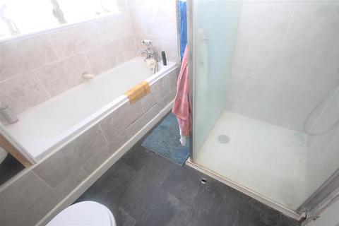 6 Boleyn Way, Jaywick, Clacton-on-sea, CO15 2NJ