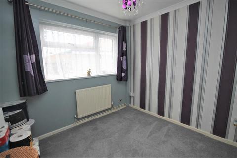 37 Credon Drive, Clacton-on-sea, CO15 4QX