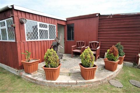 37 Credon Drive, Clacton-on-sea, CO15 4QX