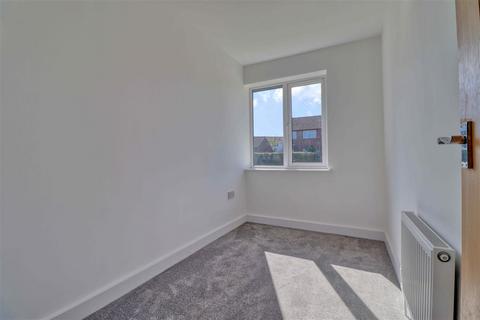 8 Daniell Close, Clacton-on-sea, CO16 8FT