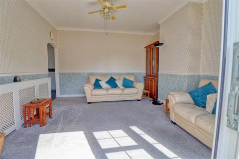 2 bedroom bungalow for sale, Clacton on Sea CO15